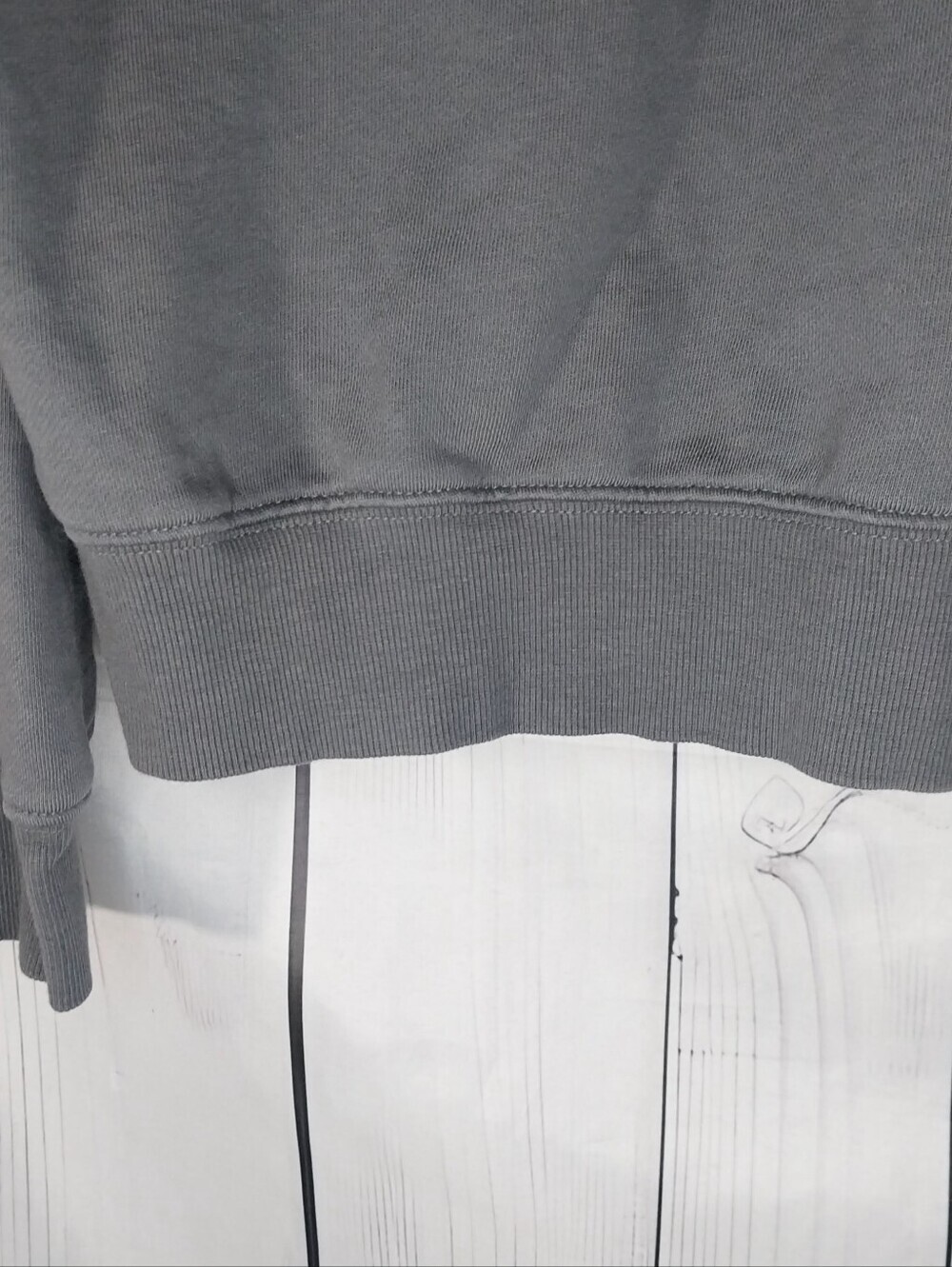 Wildfox “ I Wish It Was Saturday” Gray Broken Heart Y2K Alt Sweatshirt - Picture 7 of 7